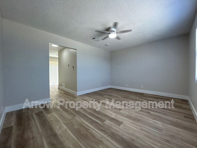 Foto del edificio - 1216 S Jackson St