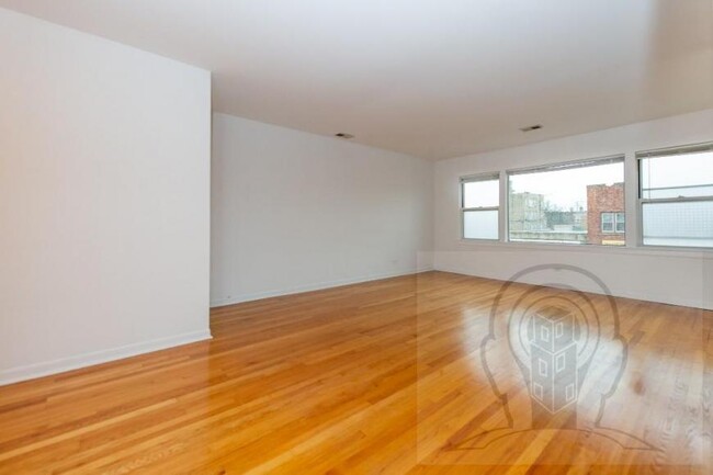Building Photo - 2 bedroom in CHICAGO IL 60641