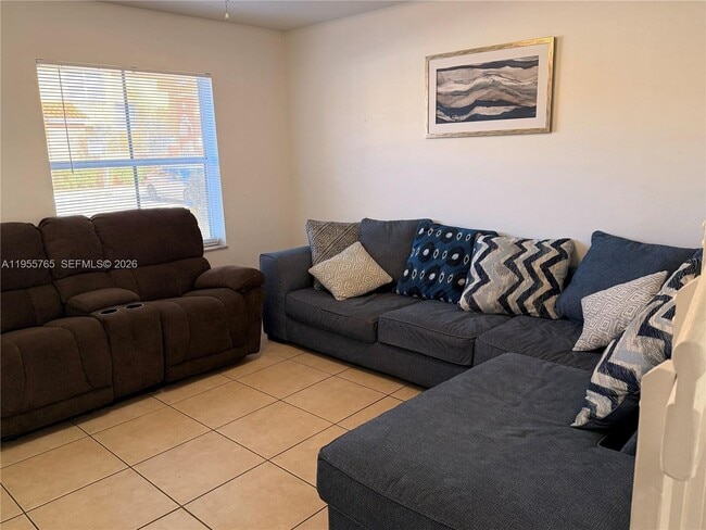 Foto del edificio - 10686 SW 8th St