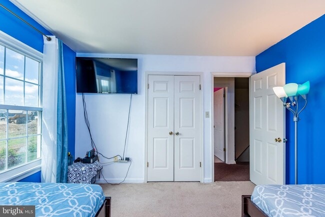 Building Photo - 6153 Spring Knoll Dr