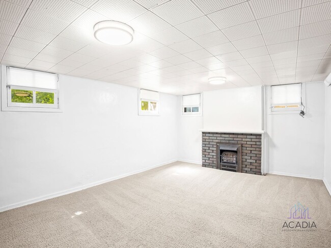 Building Photo - Lar-125 E 600 N Provo, UT 84606