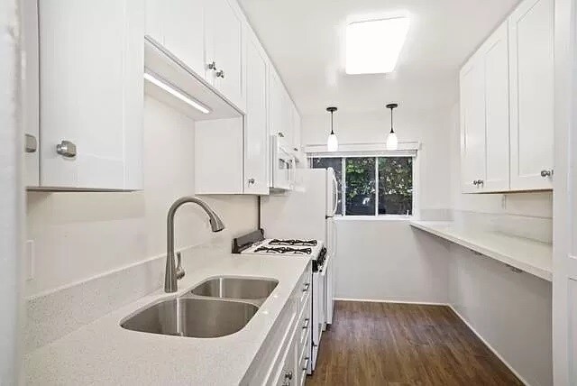 Foto del edificio - 148 W Maple St