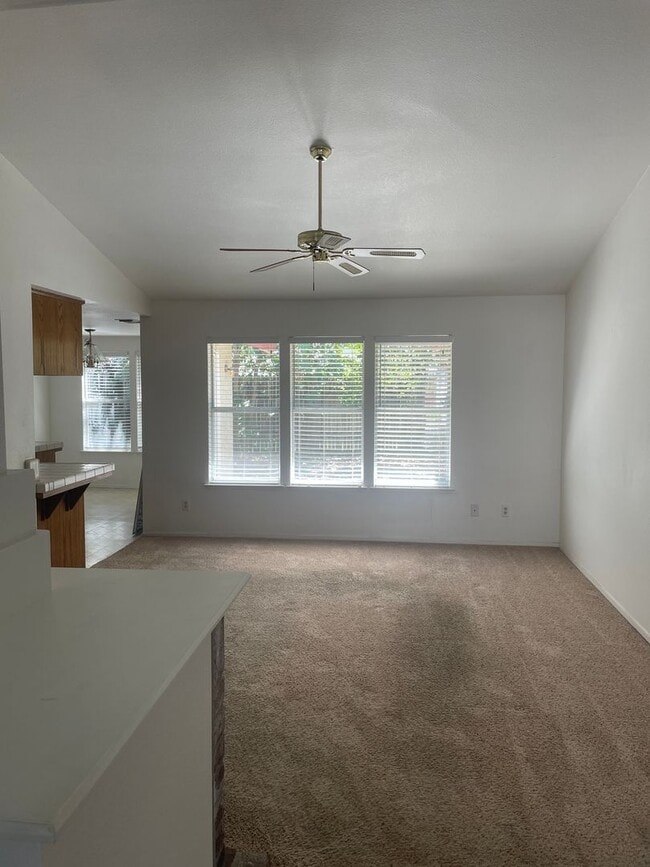Building Photo - 6822 Paseo Del Sol Way
