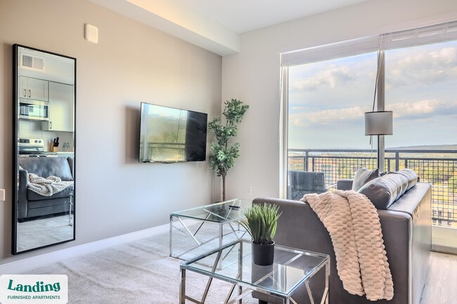 Building Photo - 210 E Green St