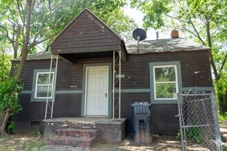 Building Photo - 1620 NE 19th St