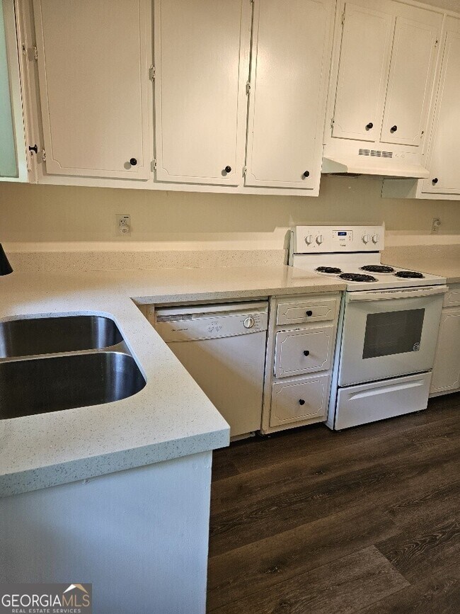 Foto del edificio - 225 Rock Island Ln