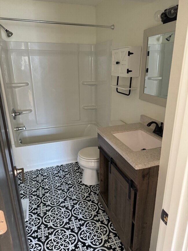 Foto del edificio - 695 Iowa Ave