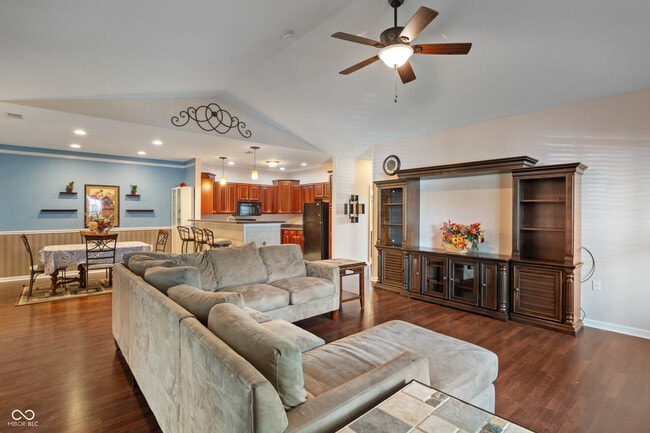 Building Photo - 4320 Hamilton Way