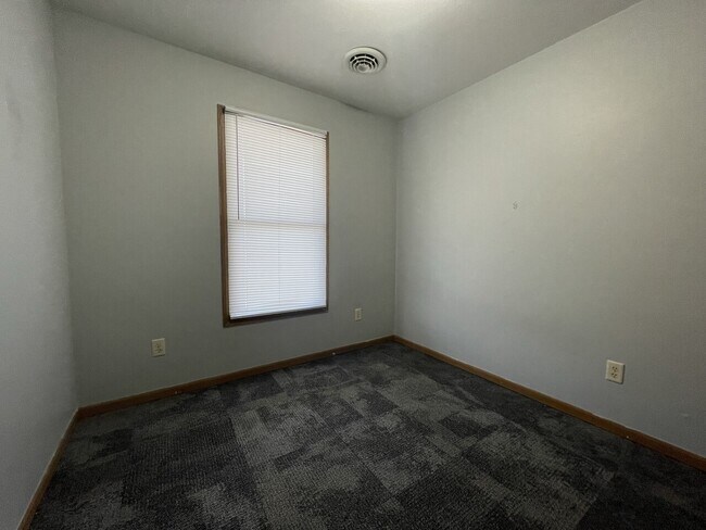 Foto del edificio - Stone Dr. 320