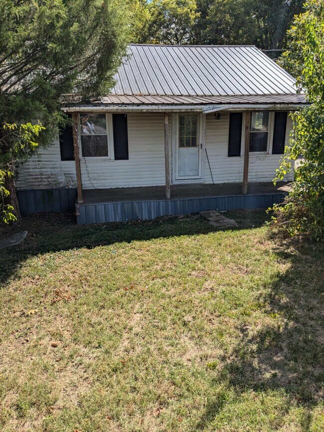 Photo - 2135 Rock Springs Rd House