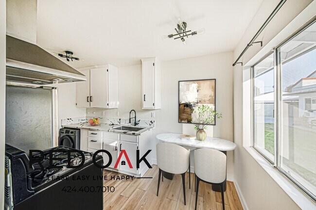 Foto del edificio - 8136 Constance St