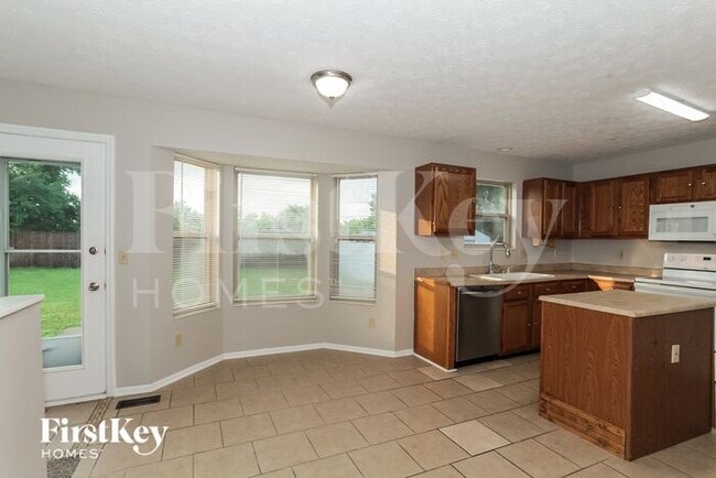 Building Photo - 4916 Rialto Ridge Dr