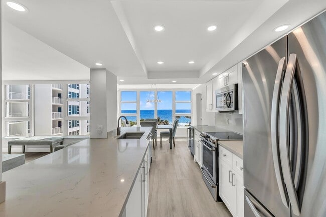 Building Photo - 1620 S Ocean Blvd