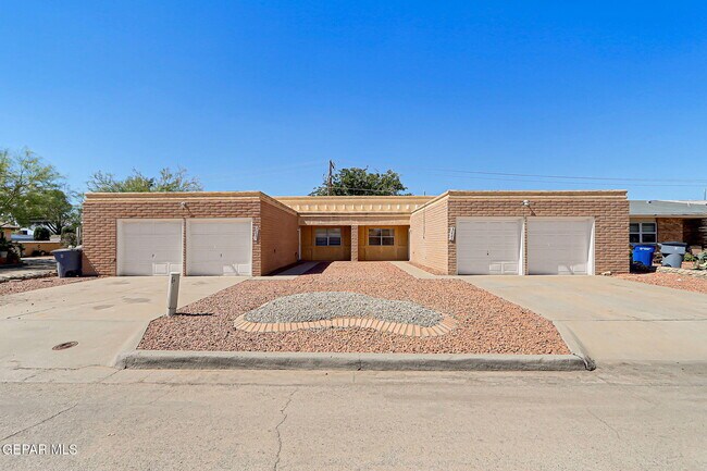 Building Photo - 3221 Isla Morada Dr