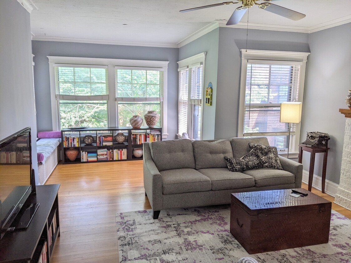 Primary Photo - 1119 Maple Ave