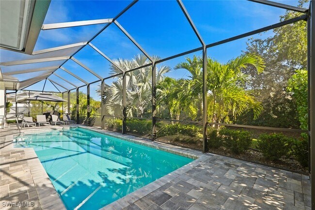 Foto del edificio - 14 Willoughby Dr