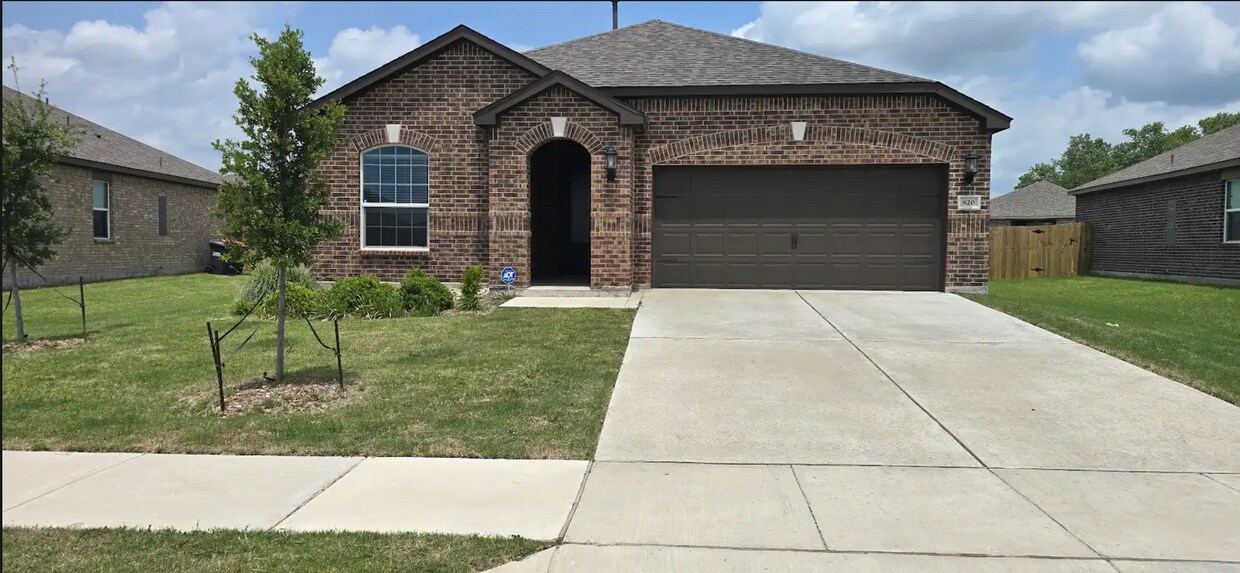 Primary Photo - 820 Calhoun Dr