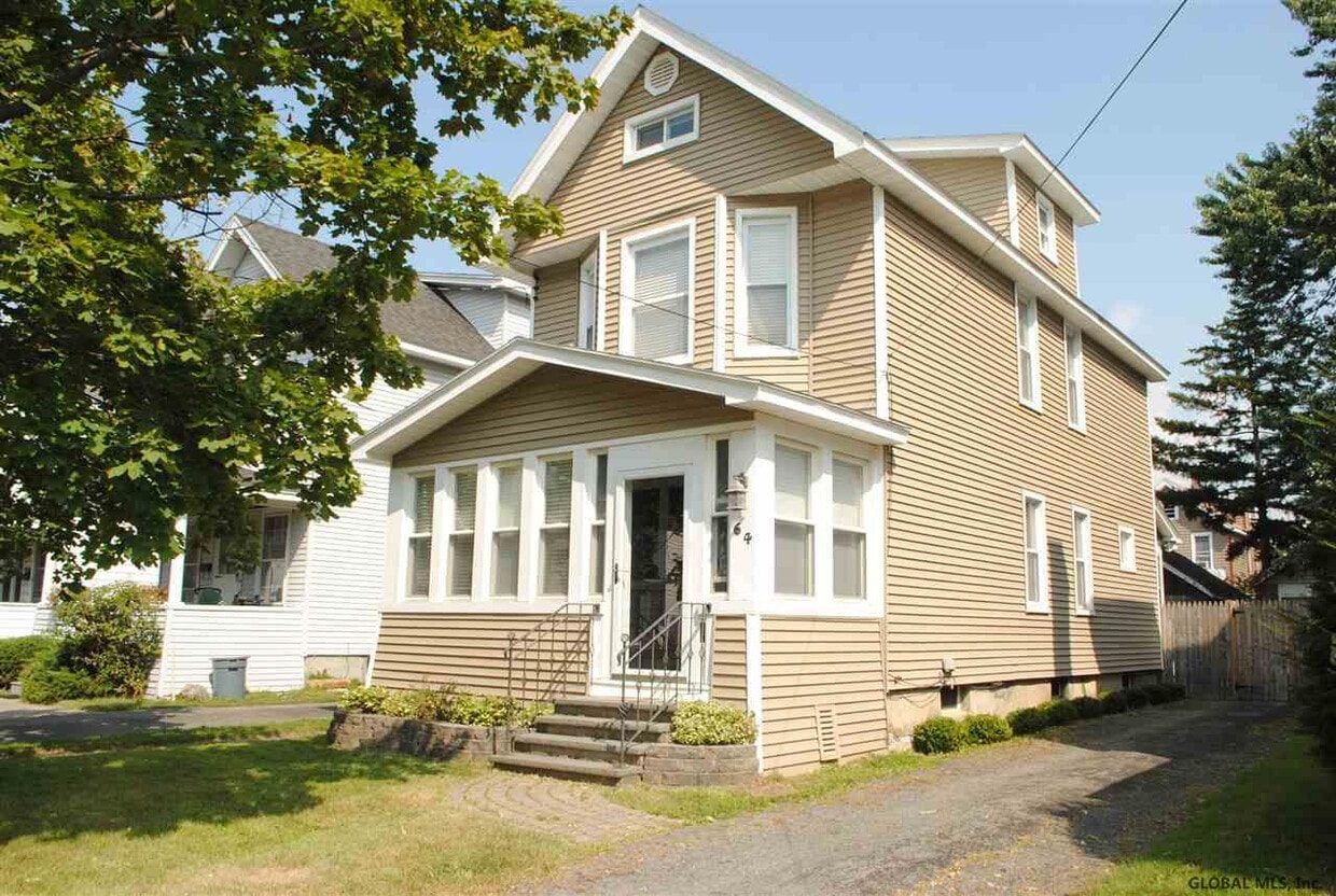 Primary Photo - 64 Glendale Ave