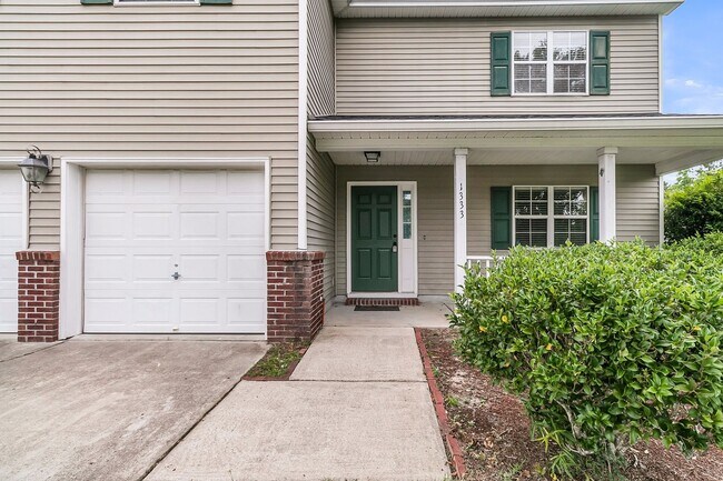 Foto del edificio - Recently Updated 4 bedroom 2.5 bathroom two story home available in Ladson!