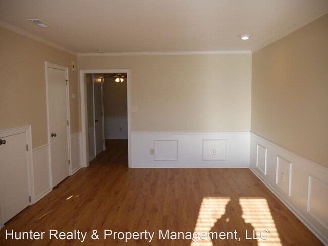 Building Photo - 5313 Summit Heights Dr