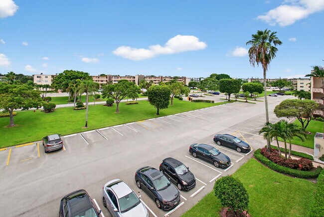 Foto del edificio - 4003 Wolverton E