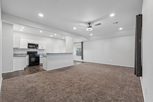 Foto del edificio - 933 S Blackjack Ln