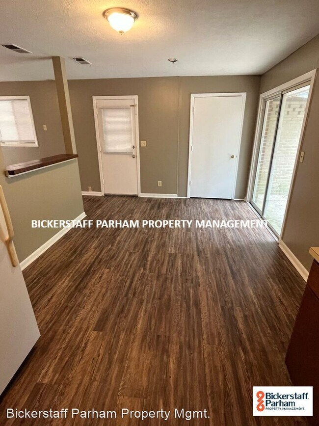 Building Photo - 3 br, 1 bath House - 751 Baxley Way
