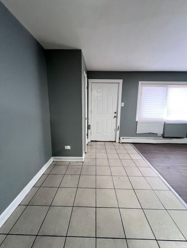 Foto del edificio - 8627 S Ingleside Ave