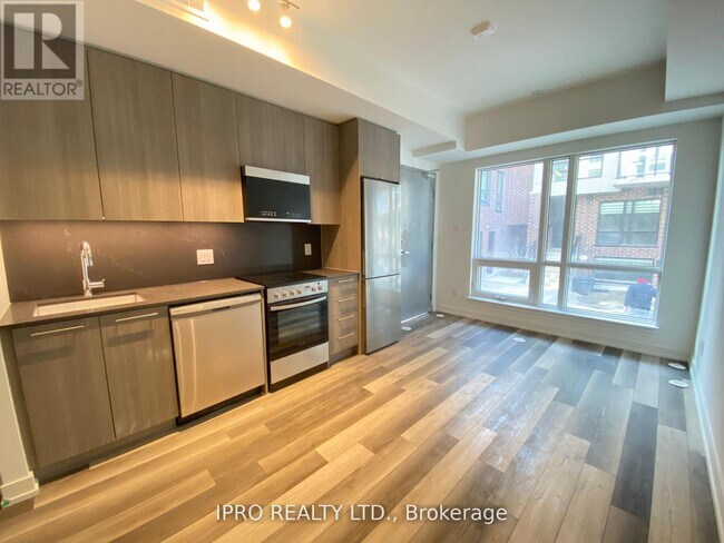 Building Photo - 851-851 Sheppard Ave W