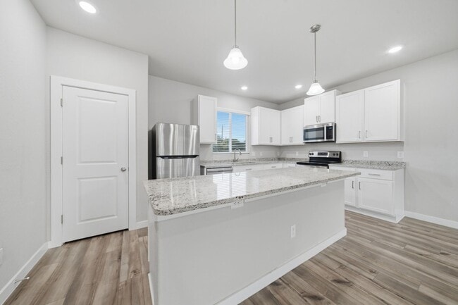 Building Photo - 21527 Sir Walter Ln
