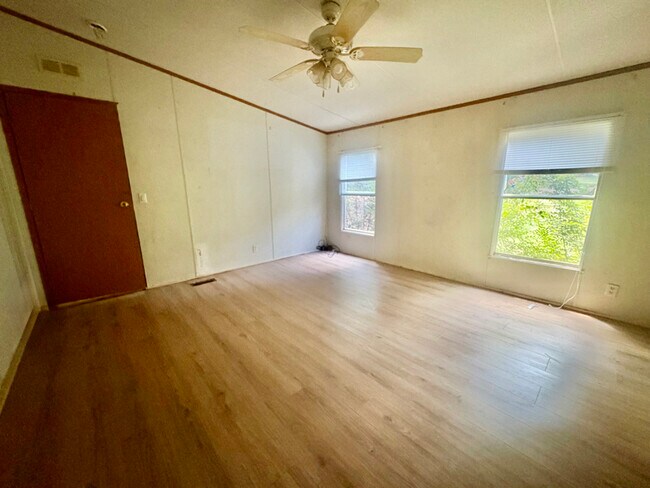 Foto del edificio - 4113 Dixon Ln SE