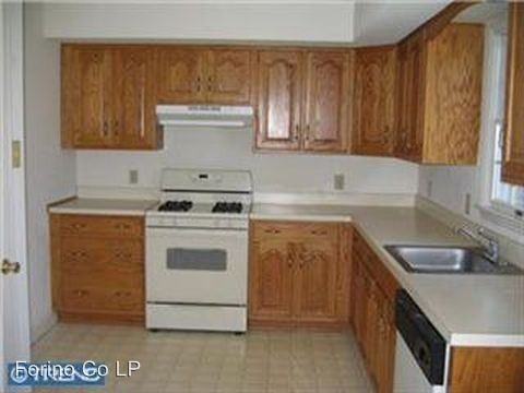 Building Photo - 3 br, 2.5 bath House - 1105 Frederick Blvd