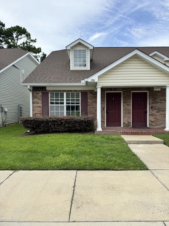 Building Photo - 4434 Gearhart Rd