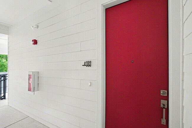 Foto del edificio - Be the first to live in Unit 303 at 2217 Fitzhugh—a brand-new 2026 construction offering 778 sq f...