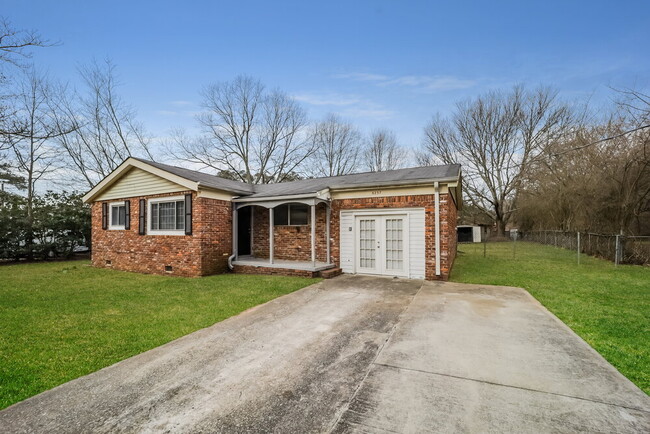 Building Photo - 6237 Continental Cir