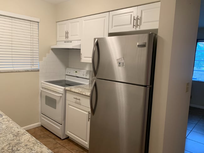 Photo - 1610 Shirley Ct Apartment