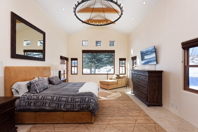 Foto del edificio - 661 Green Meadow Dr