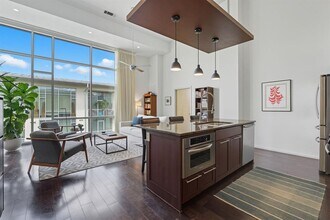 Building Photo - 1600 Barton Springs Rd