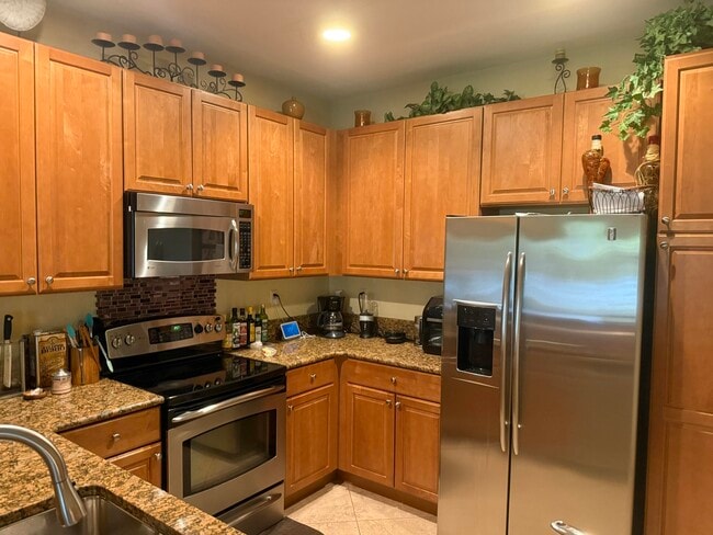 Building Photo - 3171 SW Otter Ln