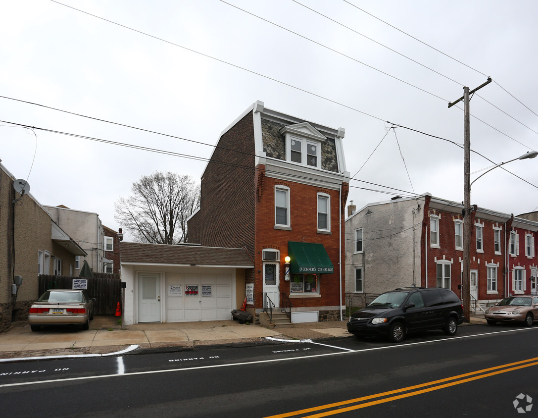 Primary - 4215 Manayunk Ave