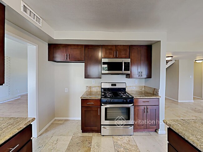 Building Photo - 7003 Rubio Ave
