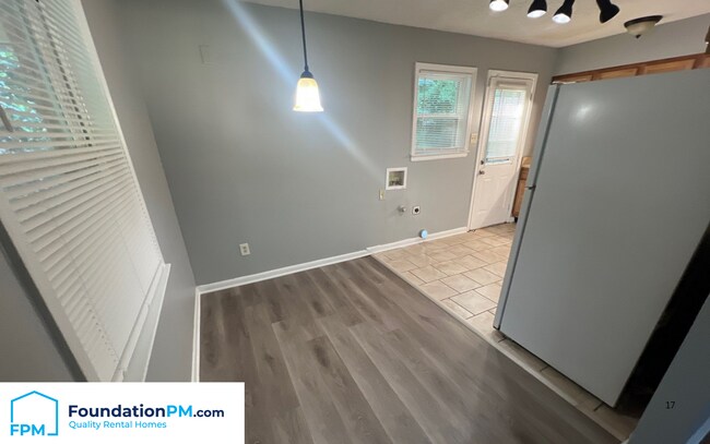 Building Photo - 3157 Baskin St