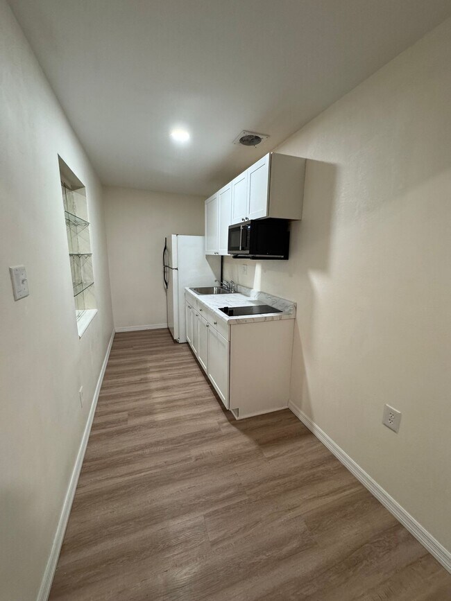 Foto del edificio - 1412 E Lemon St