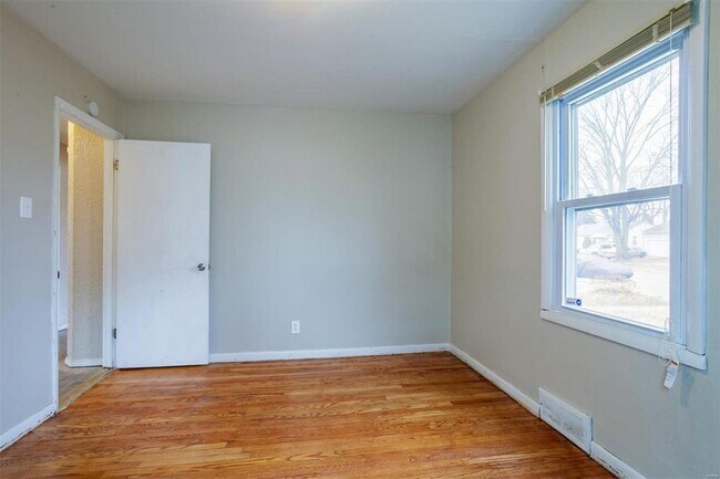 Foto del edificio - 6712 Black Walnut Ct