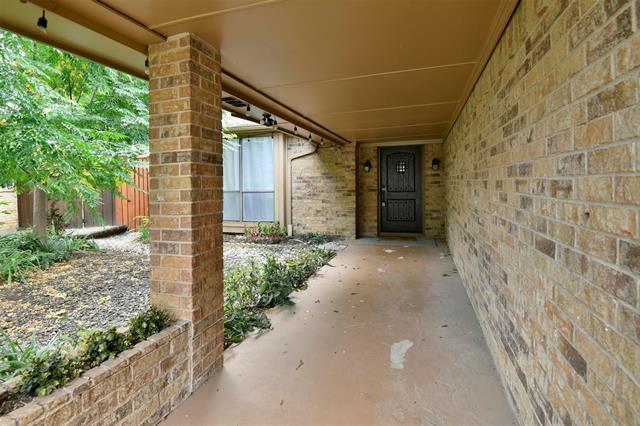 Building Photo - 400 Cheyenne Ct N