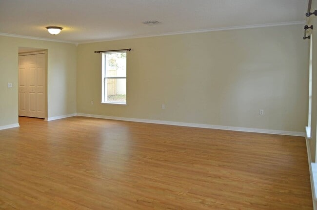 Building Photo - Spacious Four Bedroom in Yulee!