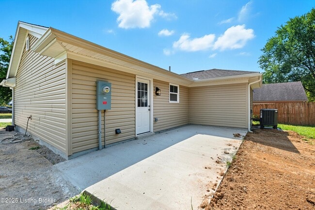 Building Photo - 6629 Ashbrooke Dr
