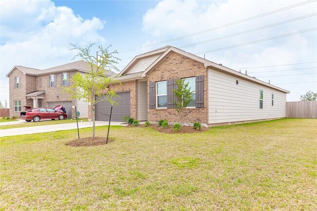 Foto del edificio - 6330 Highland Hts Dr
