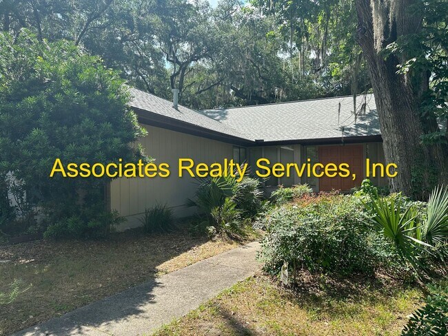 Building Photo - REMODELED Beautiful Furnished Home in COUN...