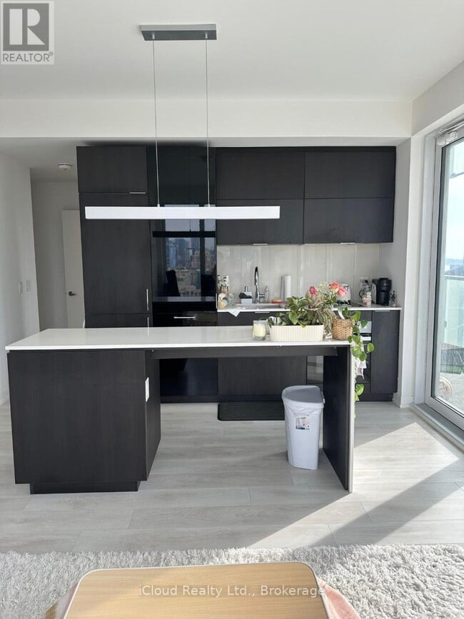 Building Photo - 15 Lower Jarvis St